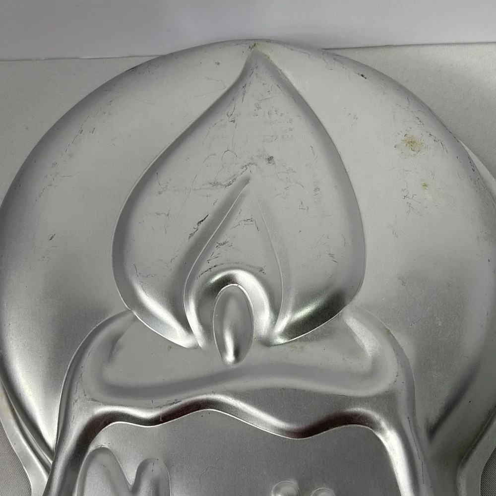 Vintage 1981 Wilton Aluminum 16.5
